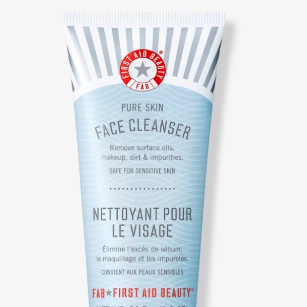FIRST AID BEAUTY Travel Size Pure Skin Face Cleanser Travel Size 1oz NIP